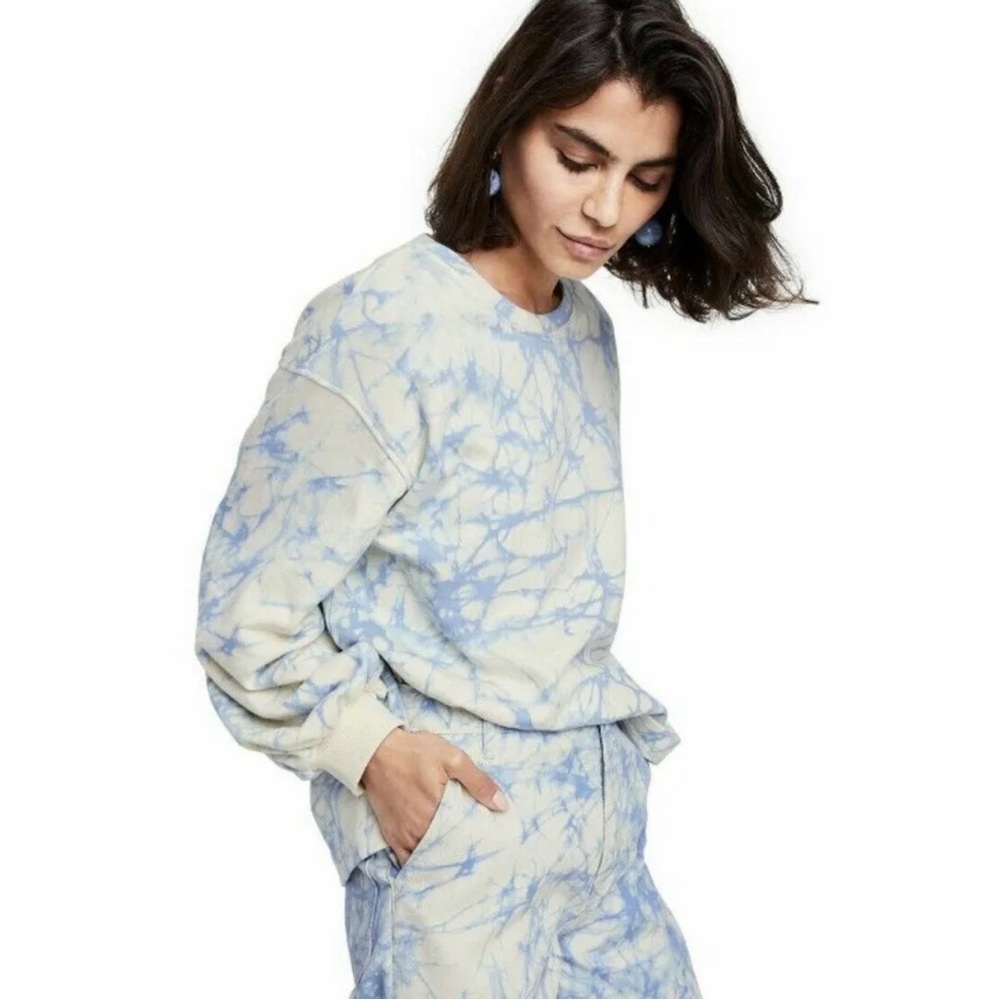 Blue tie dye sweatshirt